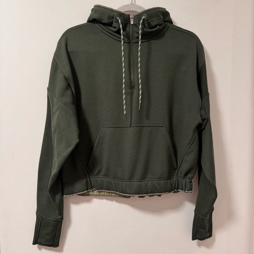 Athleta Ascend Warm Up Hoodie Sweatshirt Tuscan Olive Green Gorpcore Outdoor XS - Picture 2 of 9